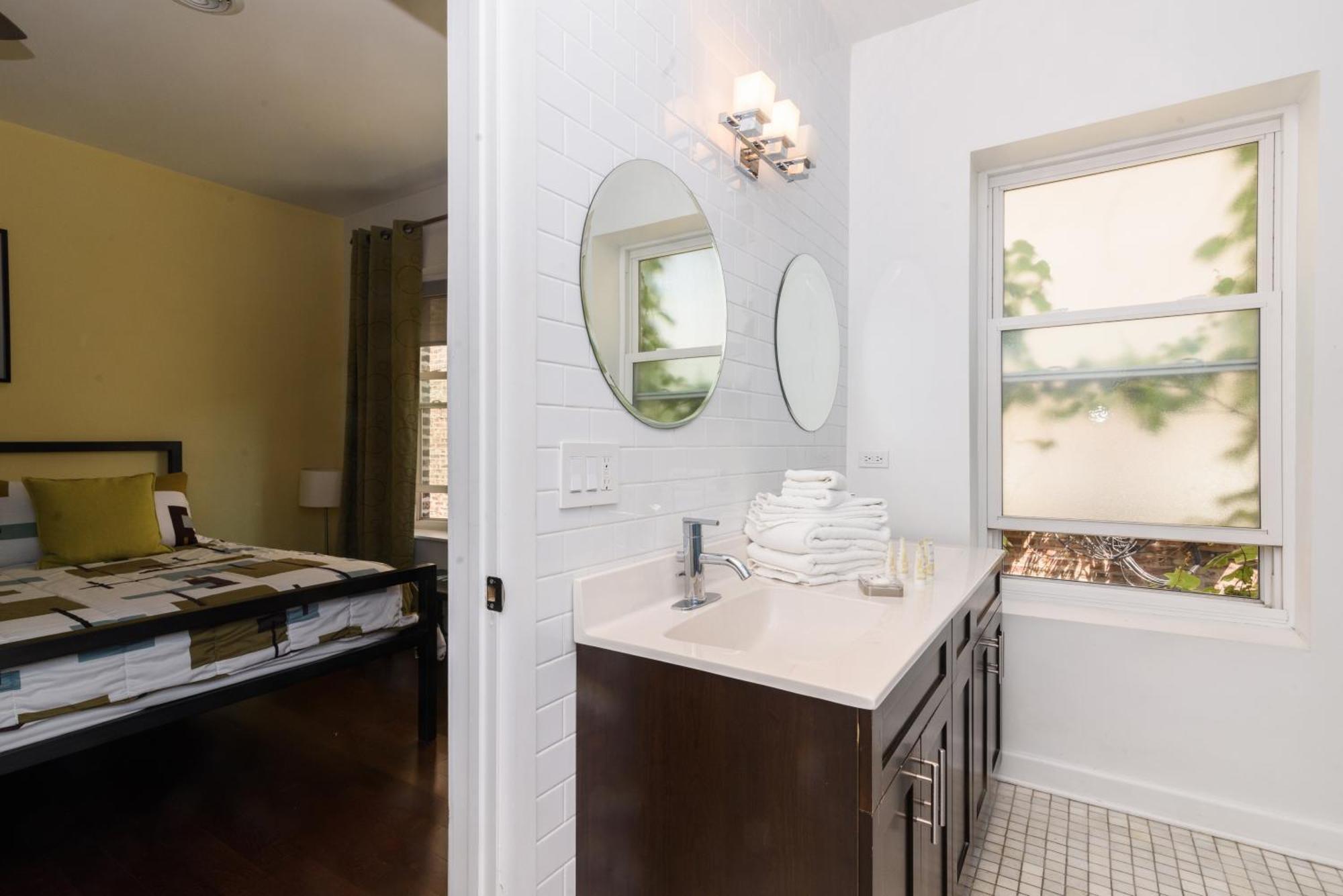 House 5863- Chicago'S Premier Bed And Breakfast Pokoj fotografie